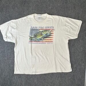 Bass Pro Shops Mens 2XL White Bass Fish American Flag Graphic T-Shirt Vintage